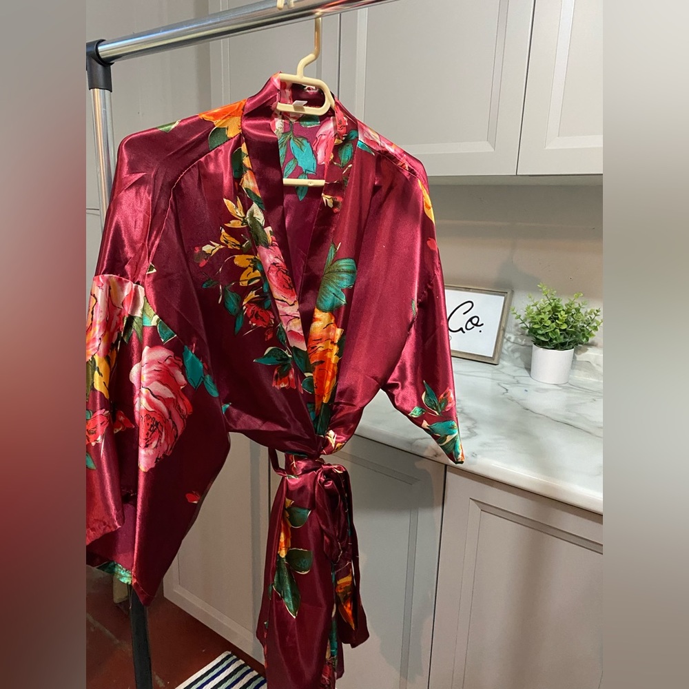 💋SOLD💋Silky robe